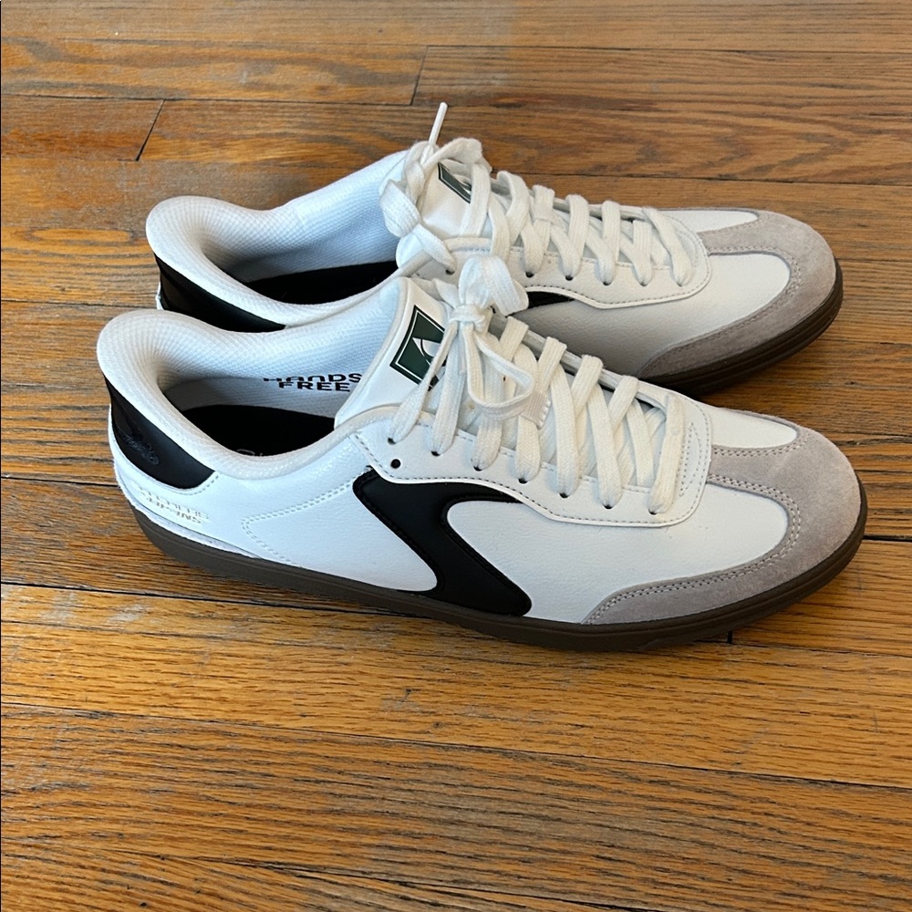 SKECHERS
Hotshot - Relegate Hands-Free
Slip-Ins